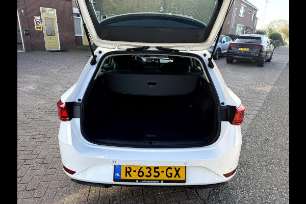 Seat Leon Sportstourer 1.0 TSI Style Business Intense Camera, Trekhaak, Virt.Dash