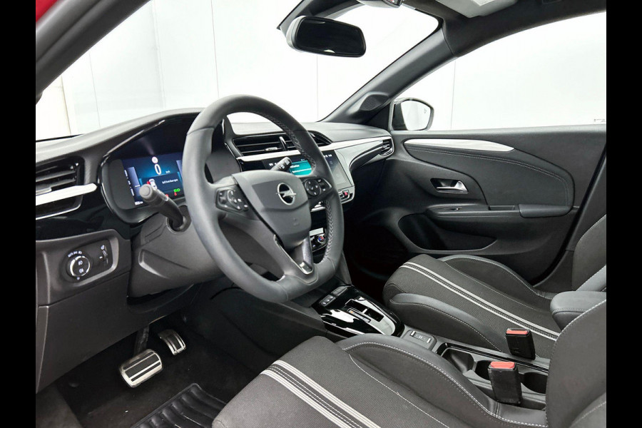 Opel Corsa 1.2 Turbo 136pk Hybrid GS Automaat Navigatie Apple Carplay/Android Auto Camera Parkeersensoren Cruise Control Dodehoek assistent Stoel- en stuurverwarming Full-LED-Matrix-koplamp Airco Lichtmetalen velgen