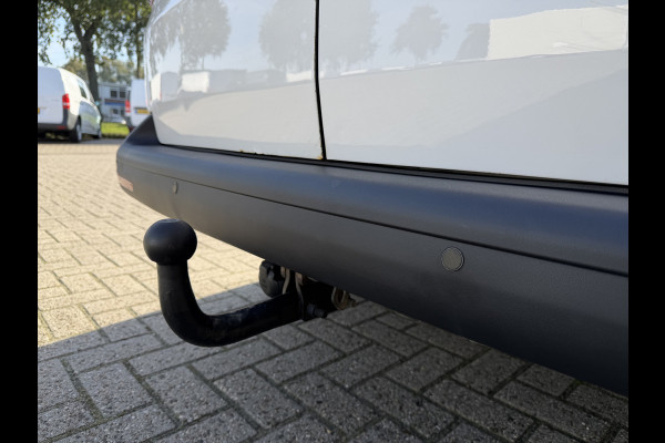 Volkswagen Transporter 2.0 TDI 115pk L1H1 Comfortline / euro 6 / bpm vrij / vaste prijs rijklaar € 11.950 ex btw / lease vanaf € 201 / airco / apple carplay / android auto / trekhaak / achteruit rijcamera !