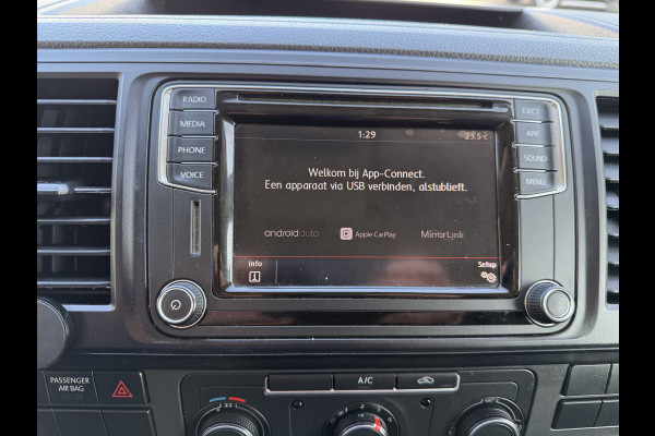 Volkswagen Transporter 2.0 TDI 115pk L1H1 Comfortline / euro 6 / bpm vrij / vaste prijs rijklaar € 11.950 ex btw / lease vanaf € 201 / airco / apple carplay / android auto / trekhaak / achteruit rijcamera !