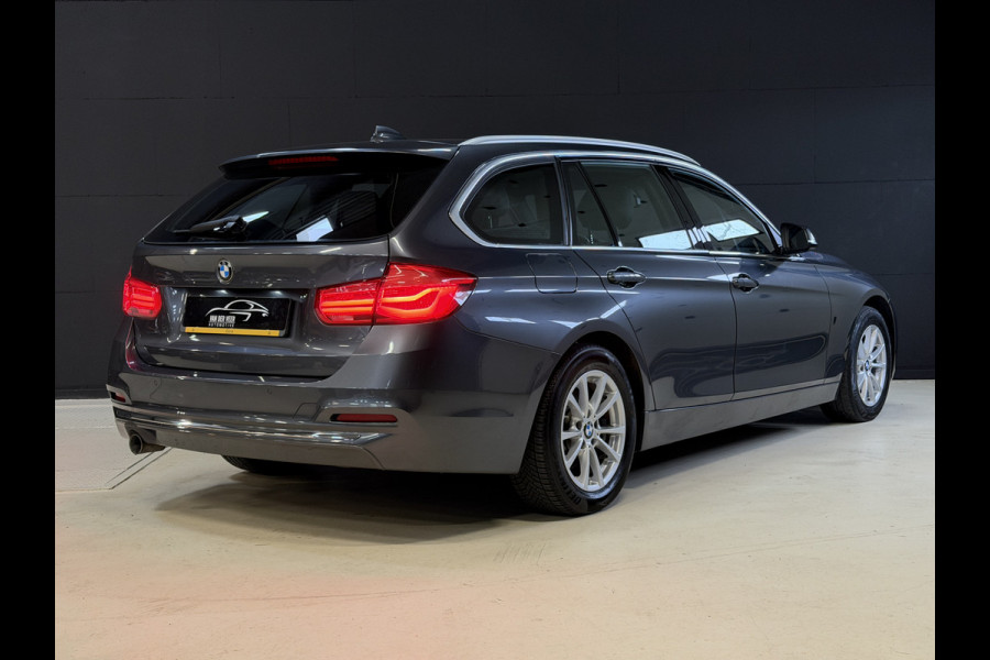 BMW 3 Serie Touring 318i High Executive Automaat | Leder | Stoelverwarming | Full LED | NL auto | NAP | Navi | PDC V+A