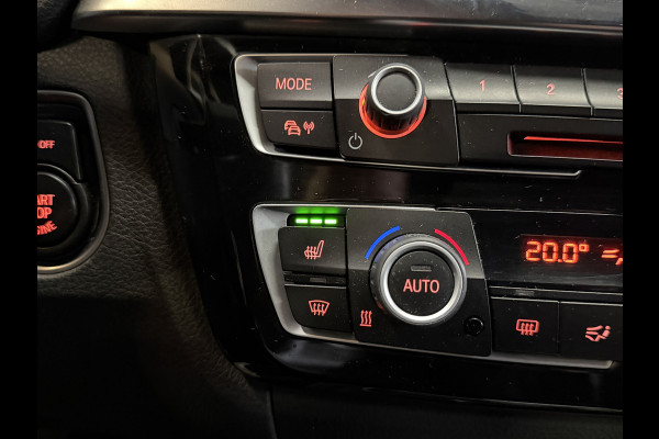 BMW 3 Serie Touring 318i High Executive Automaat | Leder | Stoelverwarming | Full LED | NL auto | NAP | Navi | PDC V+A