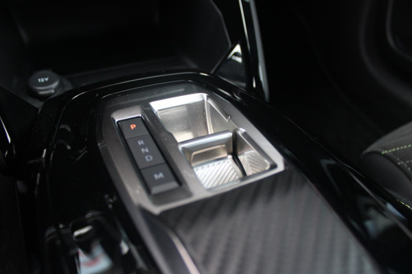 Peugeot 208 1.2 Hybrid 145PK AUTOMAAT GT PACK | ELEKTRISCH BEDIENBARE BESTUURDERSSTOEL MET MASSAGE FUNCTIE | ALCANTARA BEKLEDING | STOEL VERWARMING | CRUISE CONTROL | DAB+ RADIO | APPLE CARPLAY/ANDROID AUTO | FULL LED KOPLAMPEN | KEYLESS ENTRY/START | 17" LICHTMETALEN VELGEN | CLIMATE CONTROL | PARKEERSENSOREN VOOR + ACHTER | ACHTERUITRIJ CAMERA | SFEERVERLICHTING |