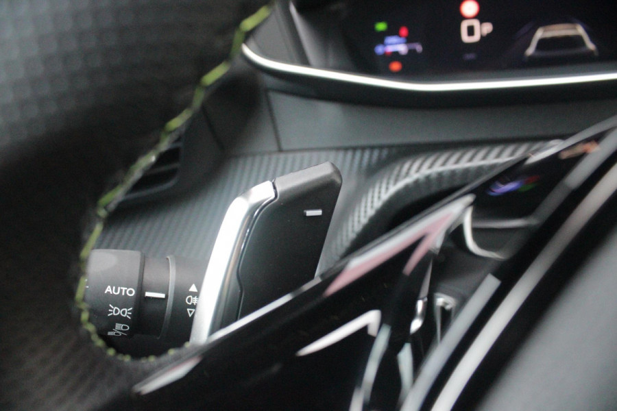 Peugeot 208 1.2 Hybrid 145PK AUTOMAAT GT PACK | ELEKTRISCH BEDIENBARE BESTUURDERSSTOEL MET MASSAGE FUNCTIE | ALCANTARA BEKLEDING | STOEL VERWARMING | CRUISE CONTROL | DAB+ RADIO | APPLE CARPLAY/ANDROID AUTO | FULL LED KOPLAMPEN | KEYLESS ENTRY/START | 17" LICHTMETALEN VELGEN | CLIMATE CONTROL | PARKEERSENSOREN VOOR + ACHTER | ACHTERUITRIJ CAMERA | SFEERVERLICHTING |