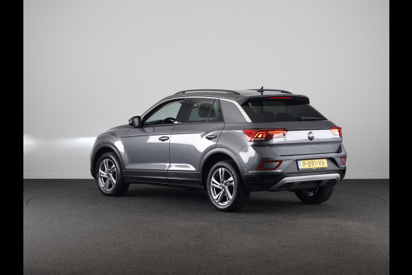 Volkswagen T-Roc 1.0 TSI Life 110 pk | Navigatie | Camera | Digitaal dashboard | Parkeercamera |