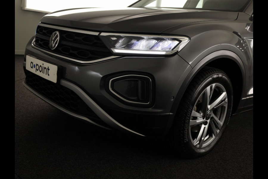 Volkswagen T-Roc 1.0 TSI Life 110 pk | Navigatie | Camera | Digitaal dashboard | Parkeercamera |