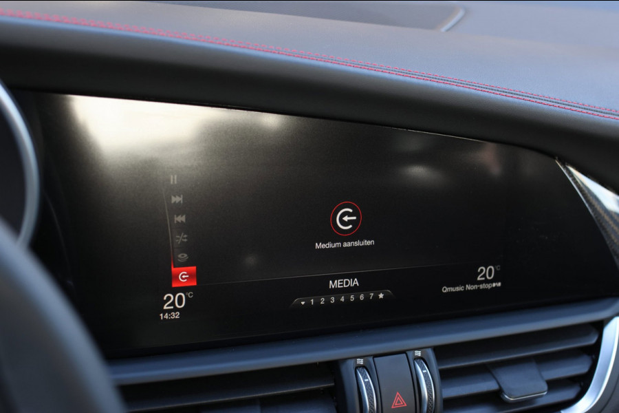 Alfa Romeo Giulia 2.9 V6 Quadrifoglio *Kuipstoelen*H/K*ACC*1e eigenaar*