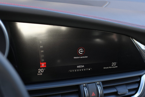 Alfa Romeo Giulia 2.9 V6 Quadrifoglio *Kuipstoelen*H/K*ACC*1e eigenaar*