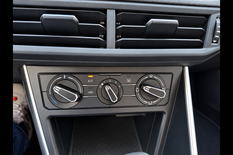 Volkswagen Polo 1.0 TSI R-Line Business_Navi_Carplay_Led_Virtual cocpit