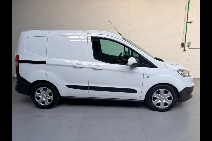 Ford Transit Courier 1.5 TDCI Trend, Airco, CruiseControl, Stoel verwarming Schuifdeur 1ste eigenaar Nederlandse bus RIJKLAARPRIJS