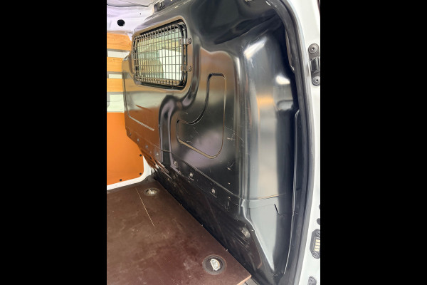Ford Transit Courier 1.5 TDCI Trend, Airco, CruiseControl, Stoel verwarming Schuifdeur 1ste eigenaar Nederlandse bus RIJKLAARPRIJS