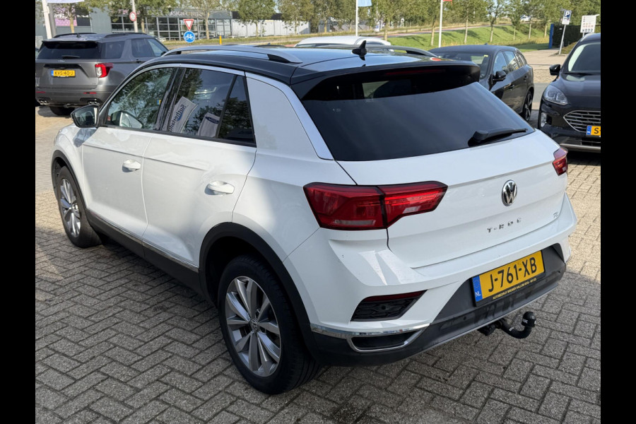 Volkswagen T-Roc 1.5 TSI Style | Trekhaak | Camera | Stoelverwarming | Cruise Control Adaptief