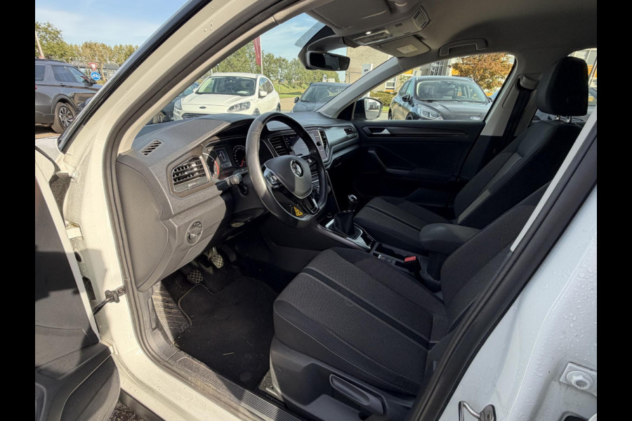 Volkswagen T-Roc 1.5 TSI Style | Trekhaak | Camera | Stoelverwarming | Cruise Control Adaptief