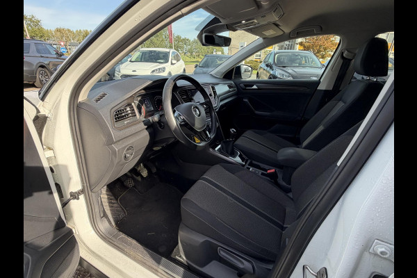 Volkswagen T-Roc 1.5 TSI Style | Trekhaak | Camera | Stoelverwarming | Cruise Control Adaptief