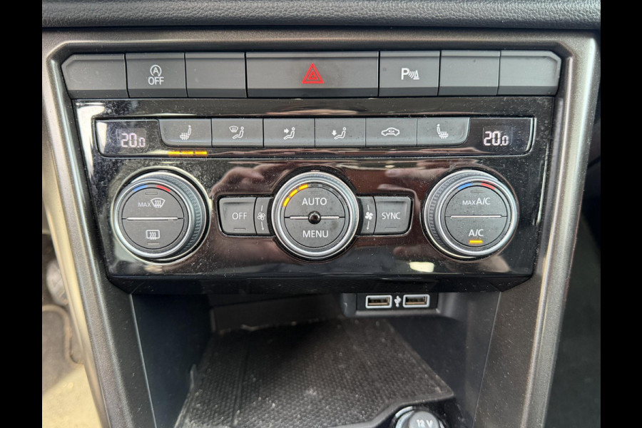 Volkswagen T-Roc 1.5 TSI Style | Trekhaak | Camera | Stoelverwarming | Cruise Control Adaptief