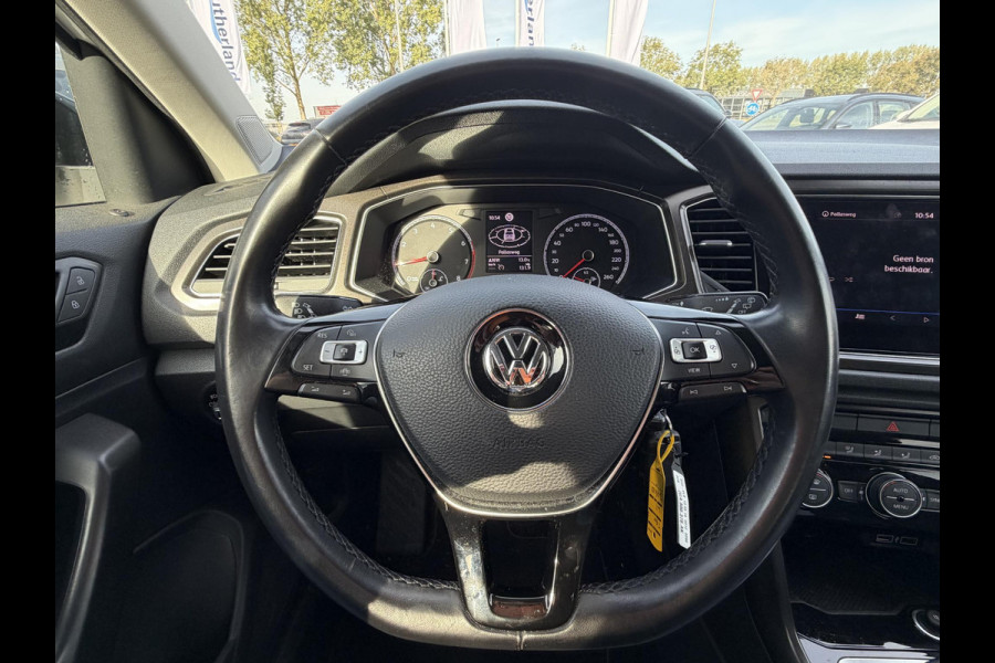 Volkswagen T-Roc 1.5 TSI Style | Trekhaak | Camera | Stoelverwarming | Cruise Control Adaptief