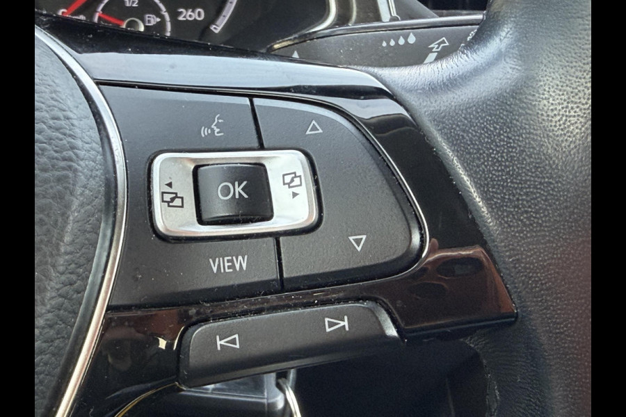 Volkswagen T-Roc 1.5 TSI Style | Trekhaak | Camera | Stoelverwarming | Cruise Control Adaptief