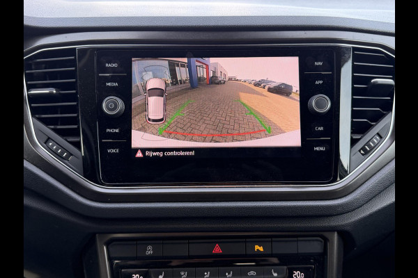 Volkswagen T-Roc 1.5 TSI Style | Trekhaak | Camera | Stoelverwarming | Cruise Control Adaptief
