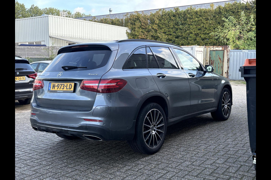 Mercedes-Benz GLC 350e 4MATIC Premium Plus | AMG Pakket | Trekhaak | Panoramadak | Elek. Verstelbare Stoelen | Luchtvering |