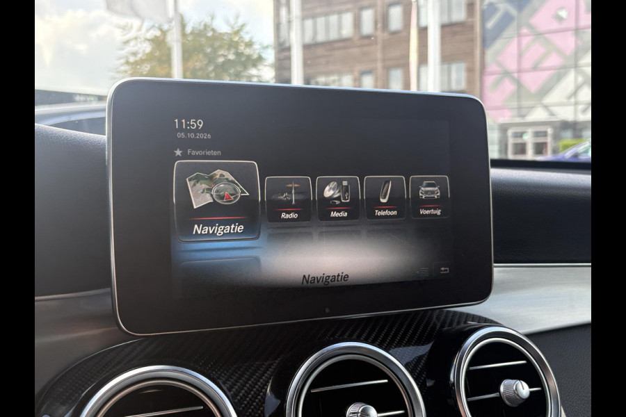 Mercedes-Benz GLC 350e 4MATIC Premium Plus | AMG Pakket | Trekhaak | Panoramadak | Elek. Verstelbare Stoelen | Luchtvering |