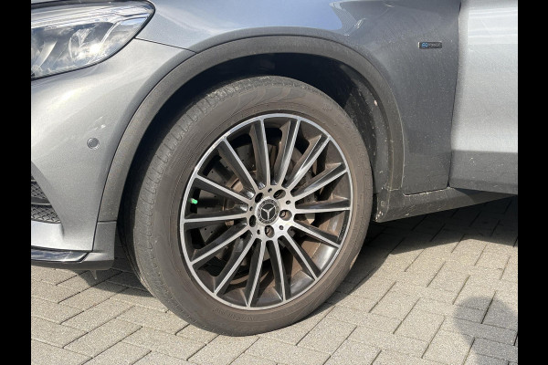 Mercedes-Benz GLC 350e 4MATIC Premium Plus | AMG Pakket | Trekhaak | Panoramadak | Elek. Verstelbare Stoelen | Luchtvering |