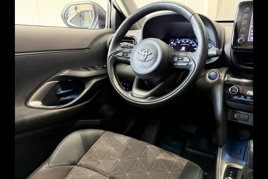 Toyota Yaris Cross 1.5 Hybrid Executive | Navi | ACC | Dodehoek | Stoel & Stuurverwarming | 18" | Carplay 100% Toyota Dealer onderhouden!