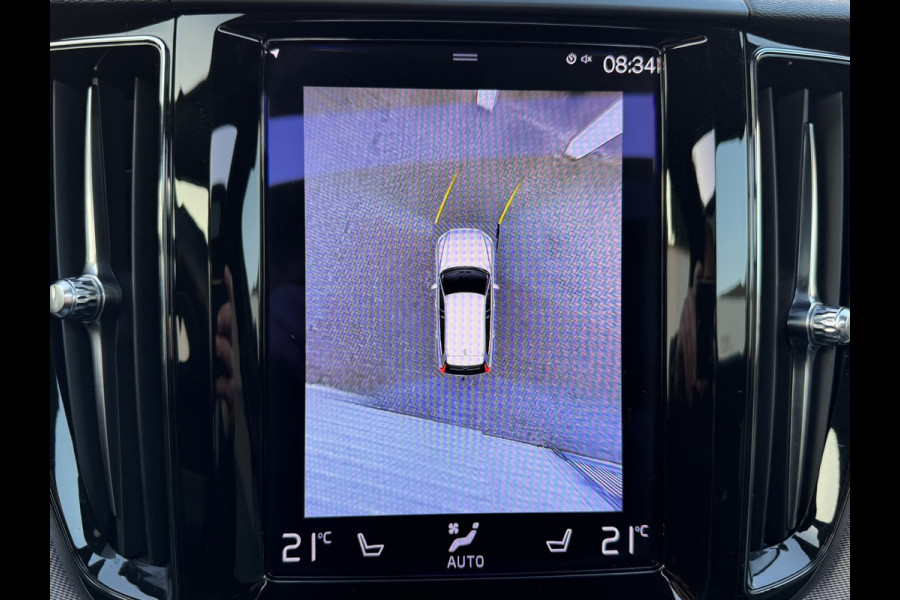 Volvo XC60 2.0 B4 Business R -Line Pro Panodak Volleder Adaptive Cruise Carplay Trekhaak Camera All-Seasonbanden Memory Stoelen