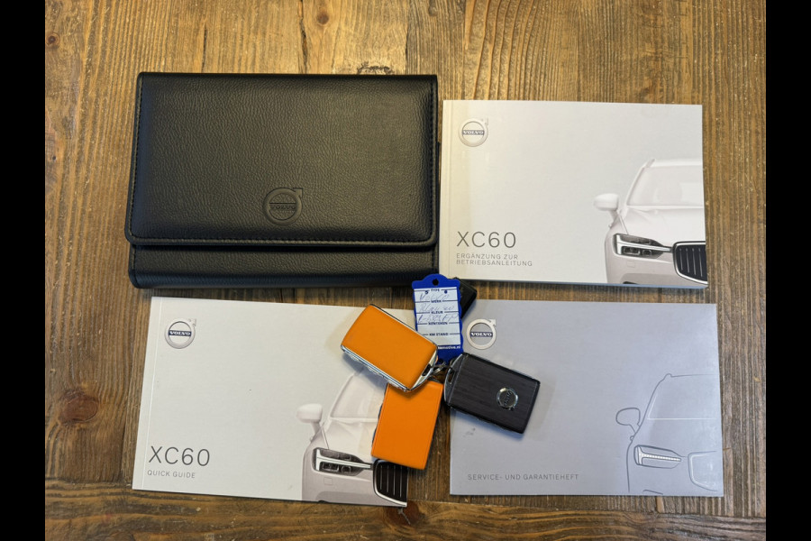 Volvo XC60 2.0 B4 Business R -Line Pro Panodak Volleder Adaptive Cruise Carplay Trekhaak Camera All-Seasonbanden Memory Stoelen