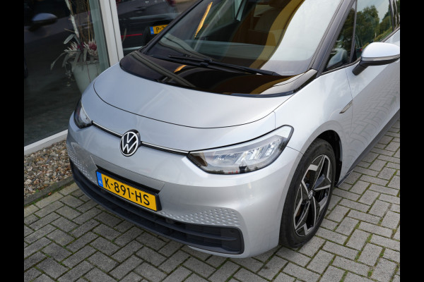 Volkswagen ID.3 Life 58 kWh | Cruise control adaptief met stop&go | Apple Carplay/Android Auto | Stoel&Stuur Verwarmd |
