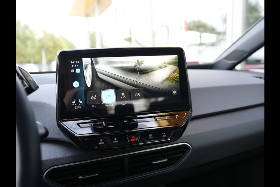 Volkswagen ID.3 Life 58 kWh | Cruise control adaptief met stop&go | Apple Carplay/Android Auto | Stoel&Stuur Verwarmd |