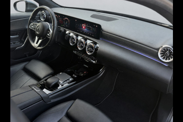 Mercedes-Benz A-Klasse 250 e Business Solution Luxury Limited, lederen sportint. Sfeerverlichting, camera, 1 e eigenaar, NL auto