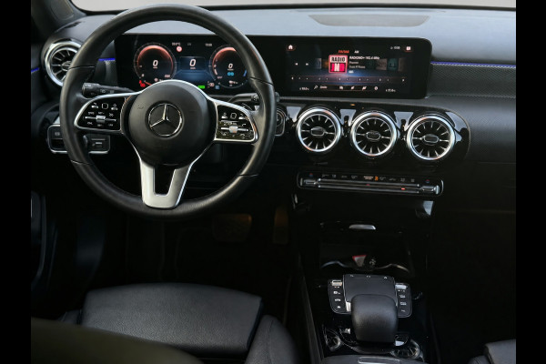 Mercedes-Benz A-Klasse 250 e Business Solution Luxury Limited, lederen sportint. Sfeerverlichting, camera, 1 e eigenaar, NL auto