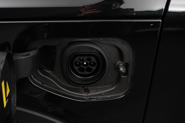 Volvo XC40 1.5 T5 Plug-in hybrid Ultimate Dark Electrische Glazen Panorama dak Navigatie Dab Led Adaptieve Cruise Control Camera Parkeer sensoren Lichtmetalen velgen