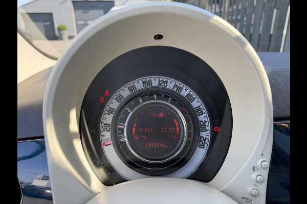 Fiat 500 1.2 Lounge | Panoramadak | Navigatie | Parkeersensoren | DAB | Lichtmetalen Velgen |