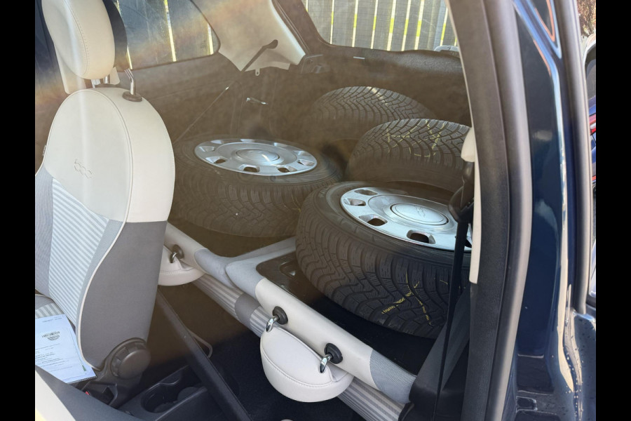 Fiat 500 1.2 Lounge | Panoramadak | Navigatie | Parkeersensoren | DAB | Lichtmetalen Velgen |
