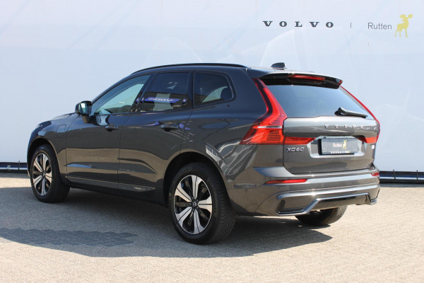 Volvo XC60 T6 Plug-in hybrid AWD Plus Dark Long range / Adaptieve cruise control / Panoramadak / Apple carplay / Parkeersensoren met 360 camera / Elektrische achterklep / Elektrische stoelen met geheugen / Stoel en stuurwielverwarming