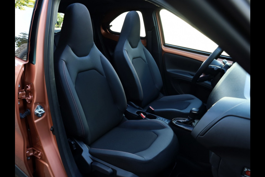 Toyota Aygo X Hybrid 115 envy | Lounge Pack | Vouwdak | JBL