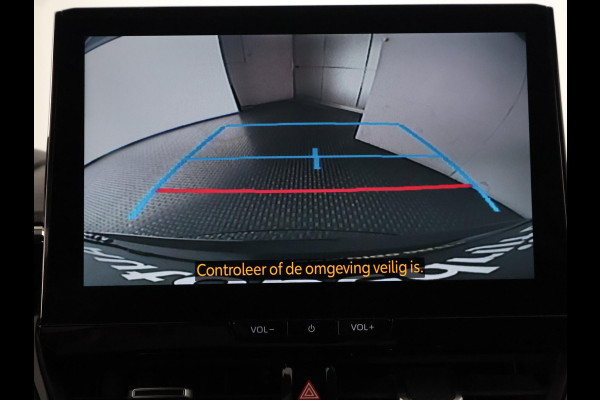 Toyota Corolla Touring Sports Hybrid 140 Business Luxury | Stoelverwarming | Apple Carplay & AndoidAUTO | Camera | Privacy Glass |