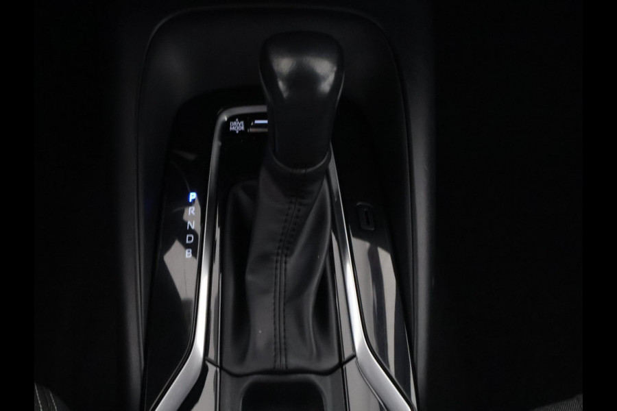 Toyota Corolla Touring Sports Hybrid 140 Business Luxury | Stoelverwarming | Apple Carplay & AndoidAUTO | Camera | Privacy Glass |