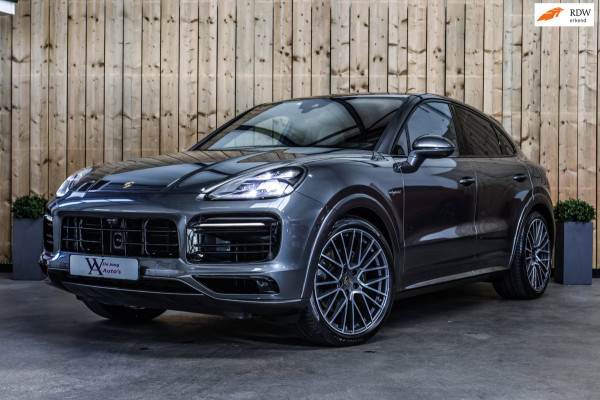 Porsche Cayenne Coupé 3.0 E-Hybrid *Pano*Sport Design*Sportuitlaat*Soft-Close*Sportstoelen*