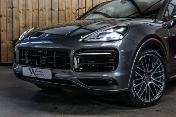 Porsche Cayenne Coupé 3.0 E-Hybrid *Pano*Sport Design*Sportuitlaat*Soft-Close*Sportstoelen*
