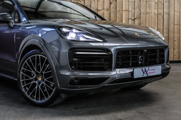 Porsche Cayenne Coupé 3.0 E-Hybrid *Pano*Sport Design*Sportuitlaat*Soft-Close*Sportstoelen*