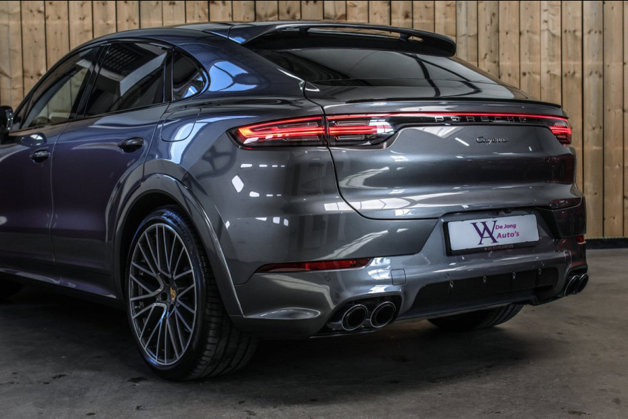 Porsche Cayenne Coupé 3.0 E-Hybrid *Pano*Sport Design*Sportuitlaat*Soft-Close*Sportstoelen*