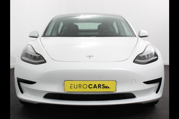 Tesla Model 3 Standard RWD Plus 60 kWh Panorama dak Navigatie Leder Parkeersensoren Camera 19" Sport Wheels