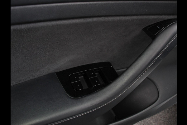 Tesla Model 3 Standard RWD Plus 60 kWh Panorama dak Navigatie Leder Parkeersensoren Camera 19" Sport Wheels
