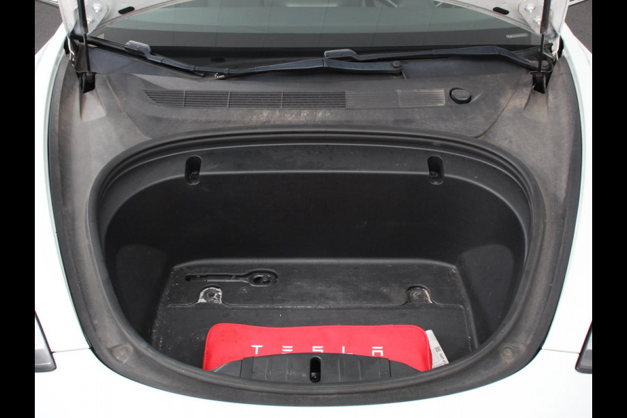 Tesla Model 3 Standard RWD Plus 60 kWh Panorama dak Navigatie Leder Parkeersensoren Camera 19" Sport Wheels