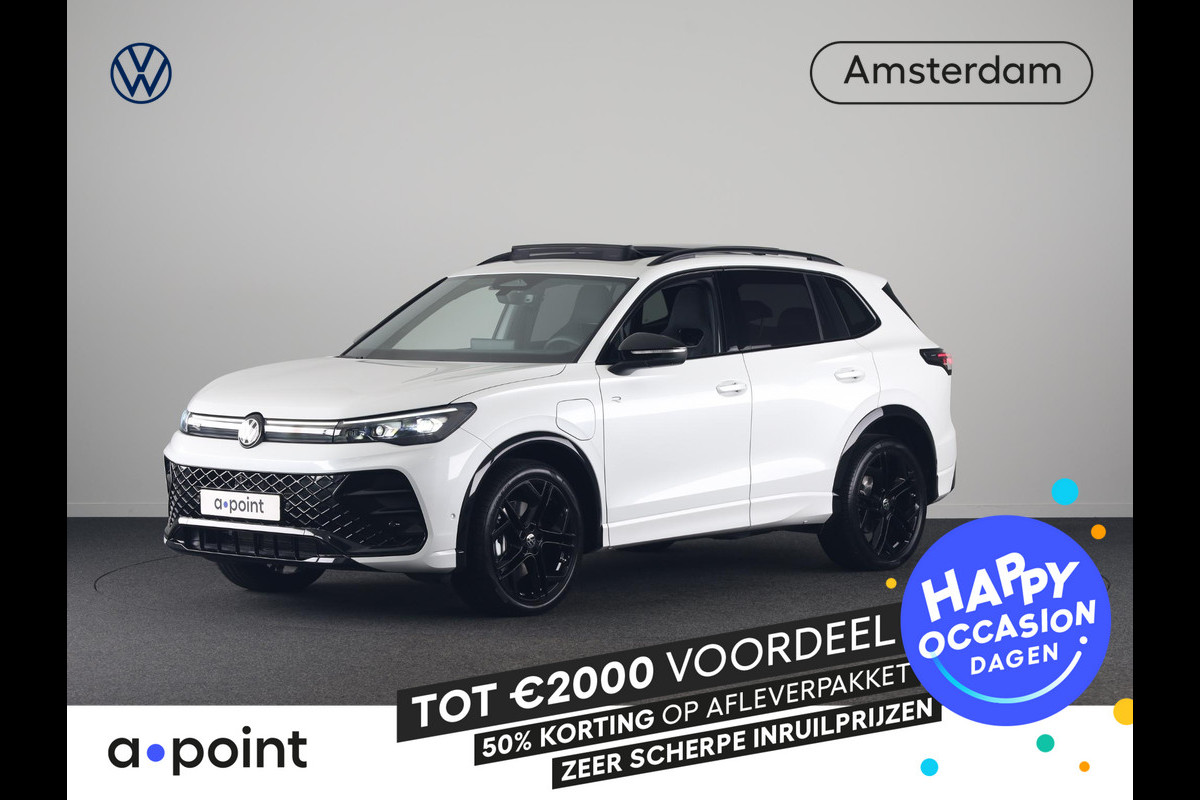 Volkswagen Tiguan 1.5 eHybrid R-Line Edition 204 pk Automaat (DSG) | Verlengde garantie | Navigatie | Panoramadak | Trekhaak (wegklapbaar) | Parkeersensoren (Park assist) | Rondomzicht camera | Stoelverwarming | R-Line |