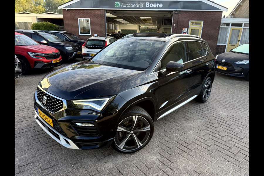 Seat Ateca 1.5 TSI Xperience Business Intense Panoramadak, Trekhaak, 19''Lmv