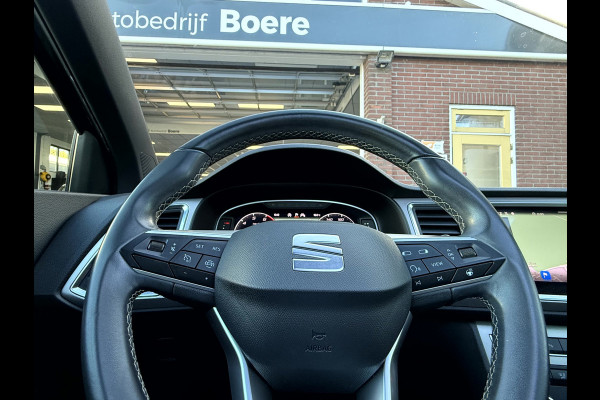 Seat Ateca 1.5 TSI Xperience Business Intense Panoramadak, Trekhaak, 19''Lmv