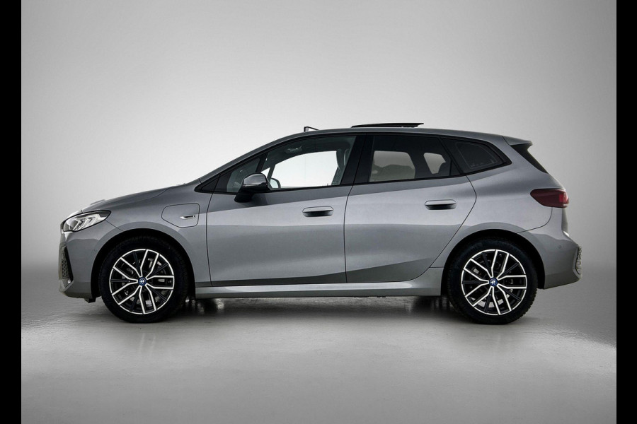 BMW 2 Serie Active Tourer 225e xDrive M-SPORT | PANO | SHADOW-LINE | CAMERA